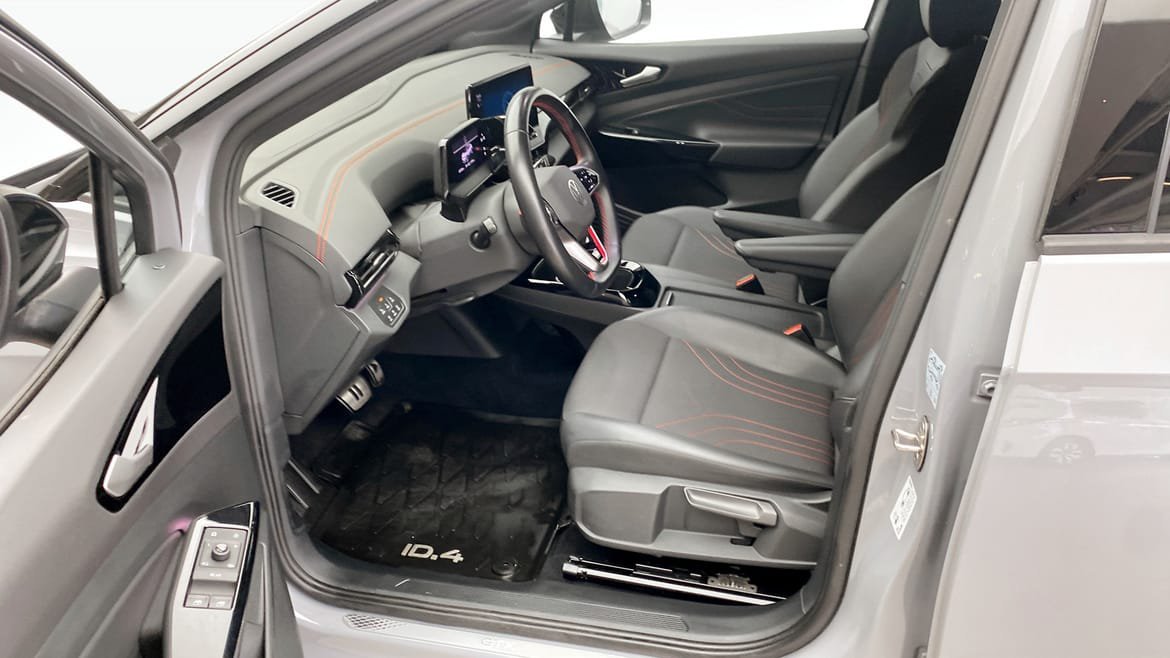 Vehicle Image 8