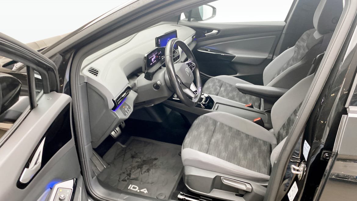 Vehicle Image 8