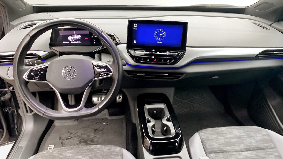 Vehicle Image 10