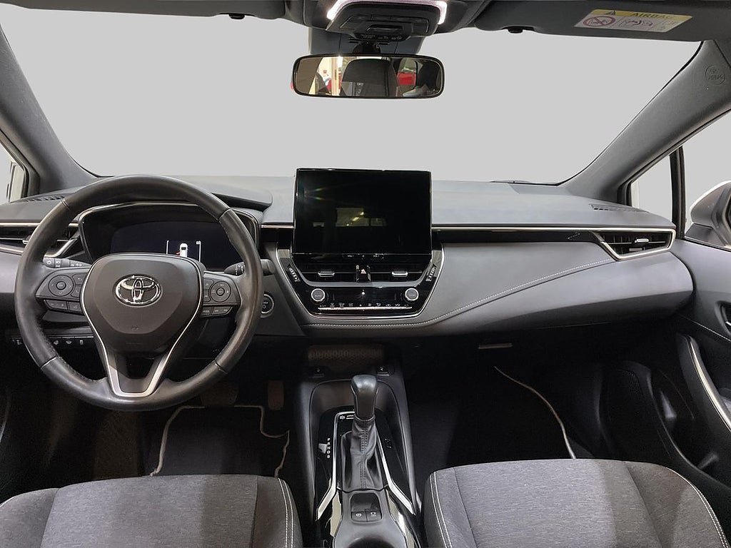 Vehicle Image 12