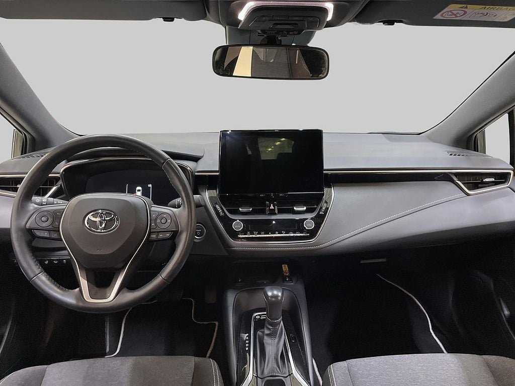 Vehicle Image 12
