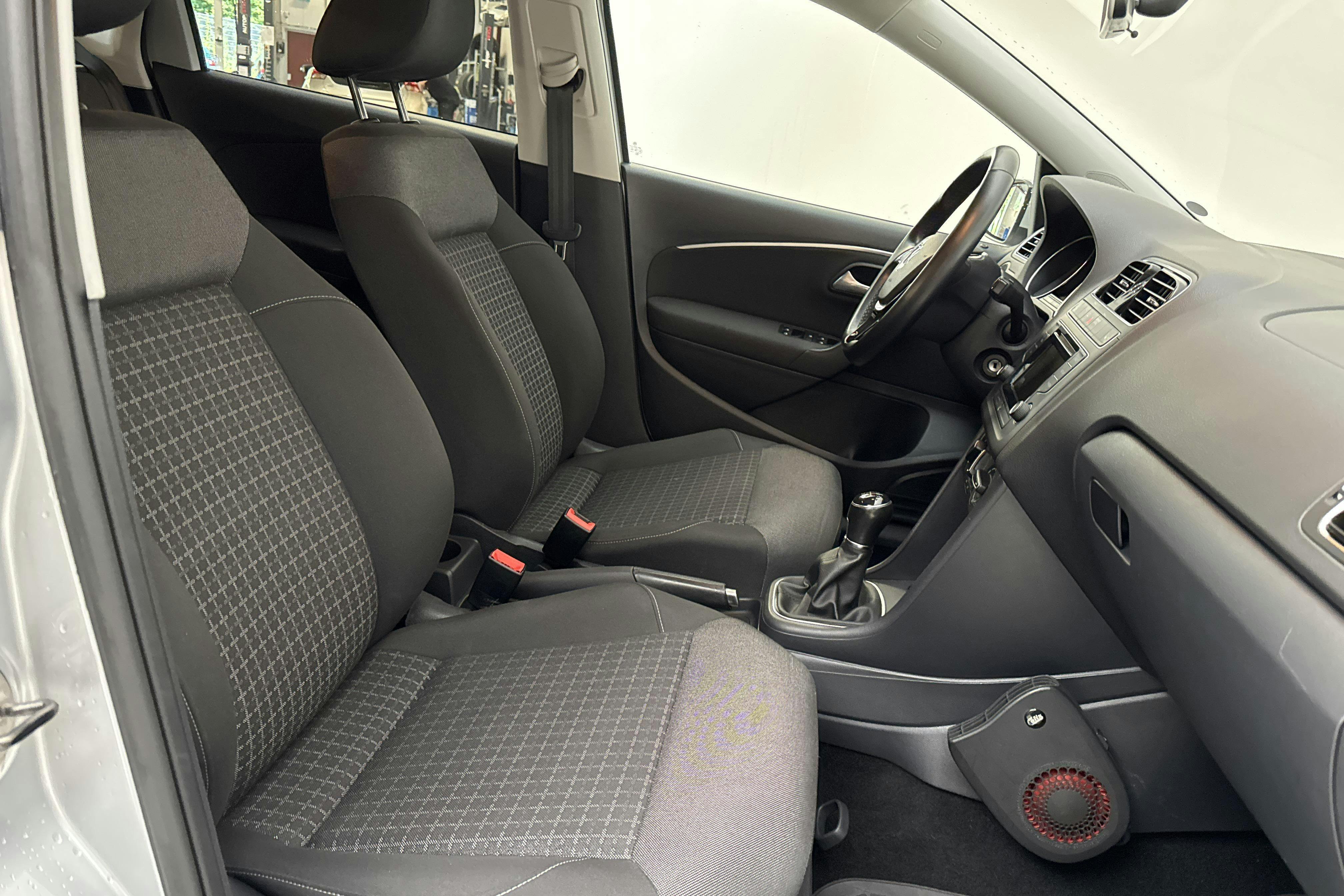 Vehicle Image 7