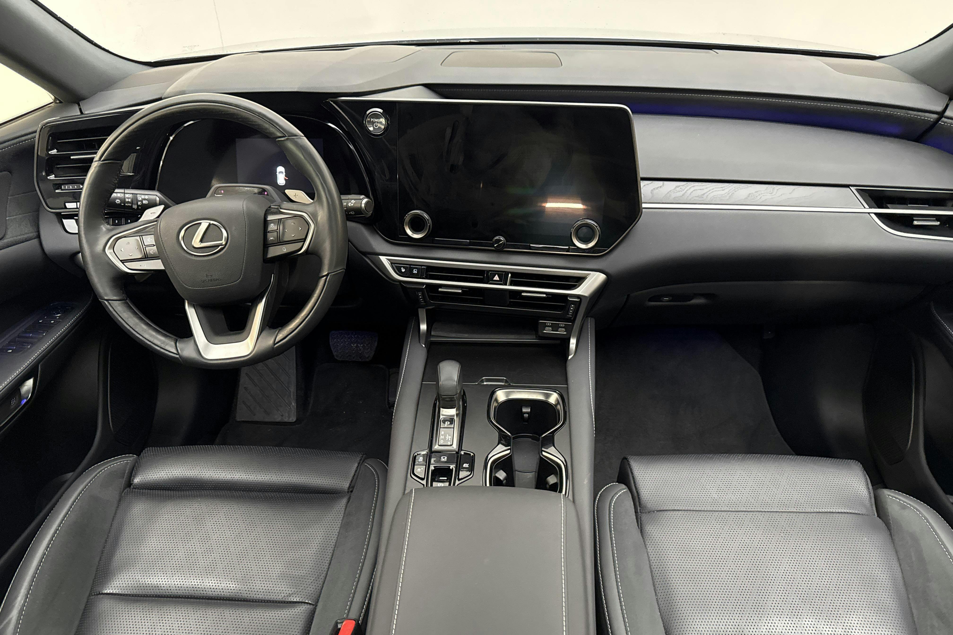 Vehicle Image 6