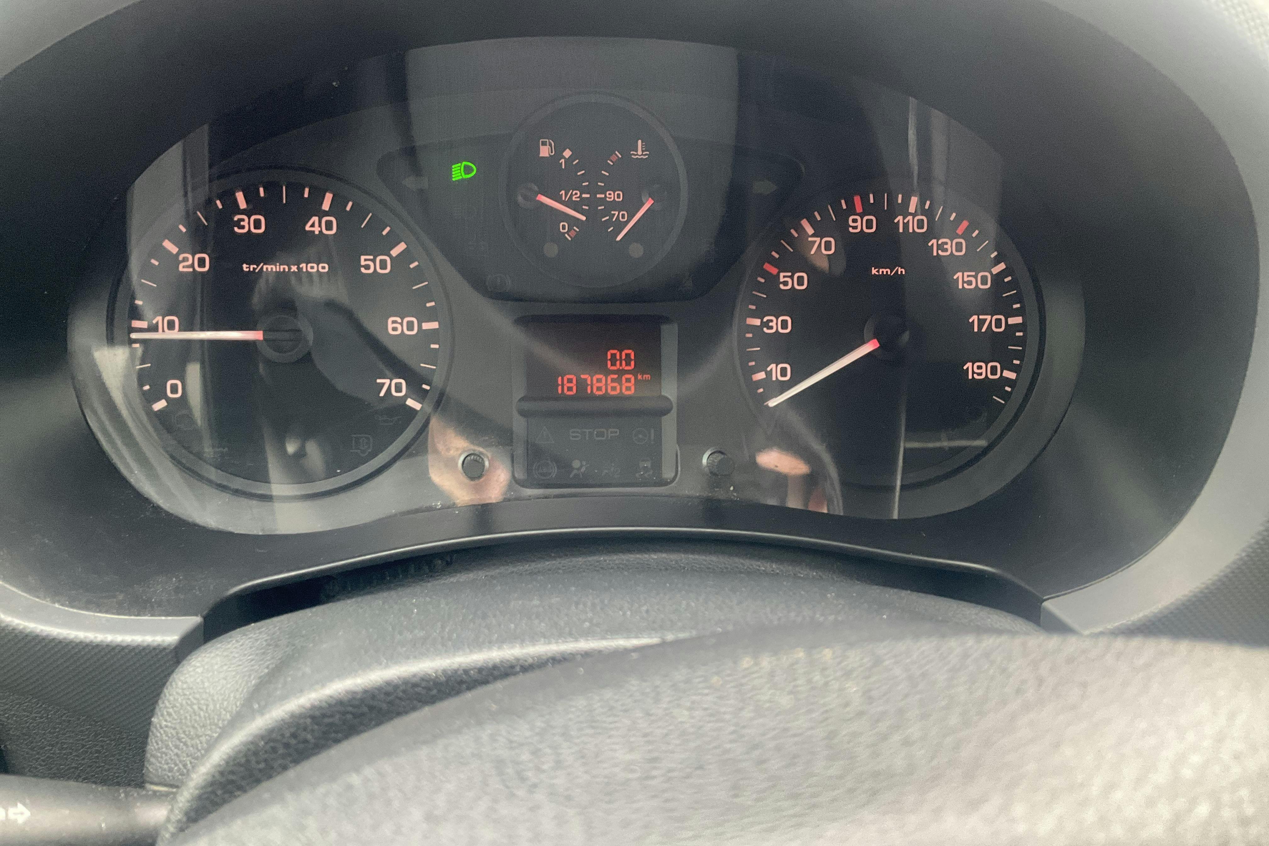 Vehicle Image 9