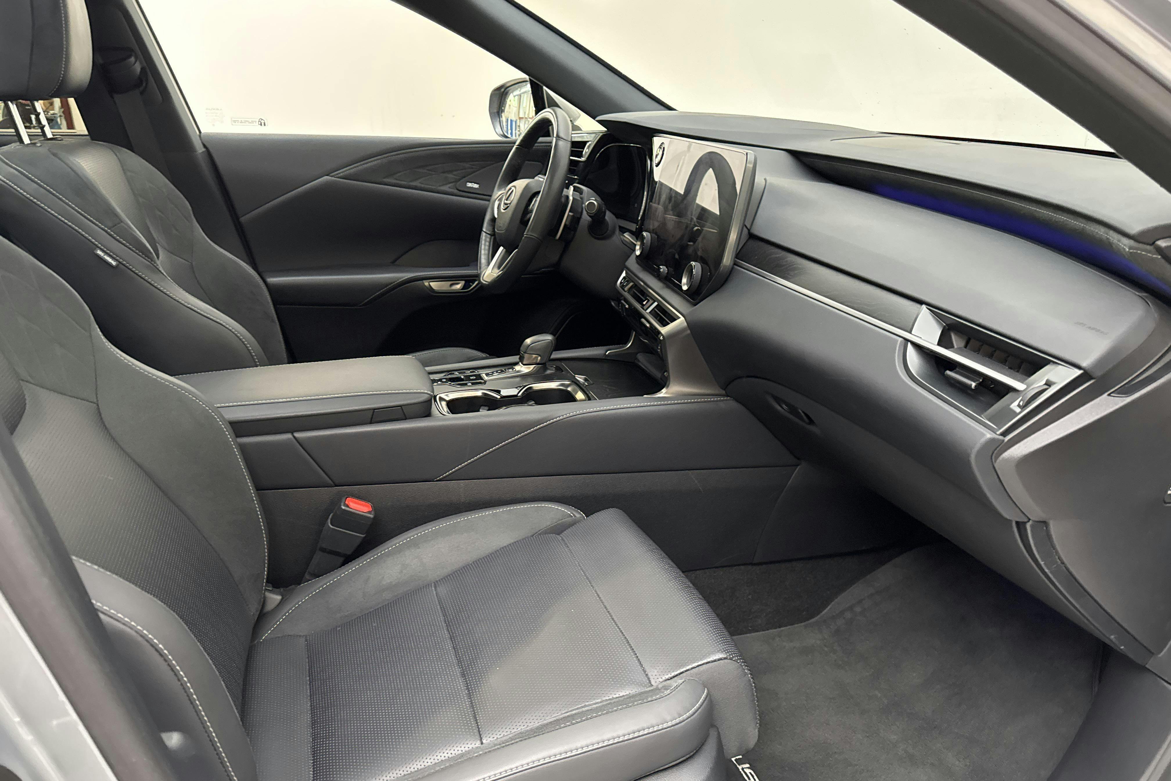 Vehicle Image 7