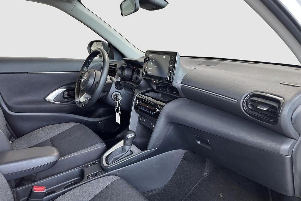 Vehicle Image 9