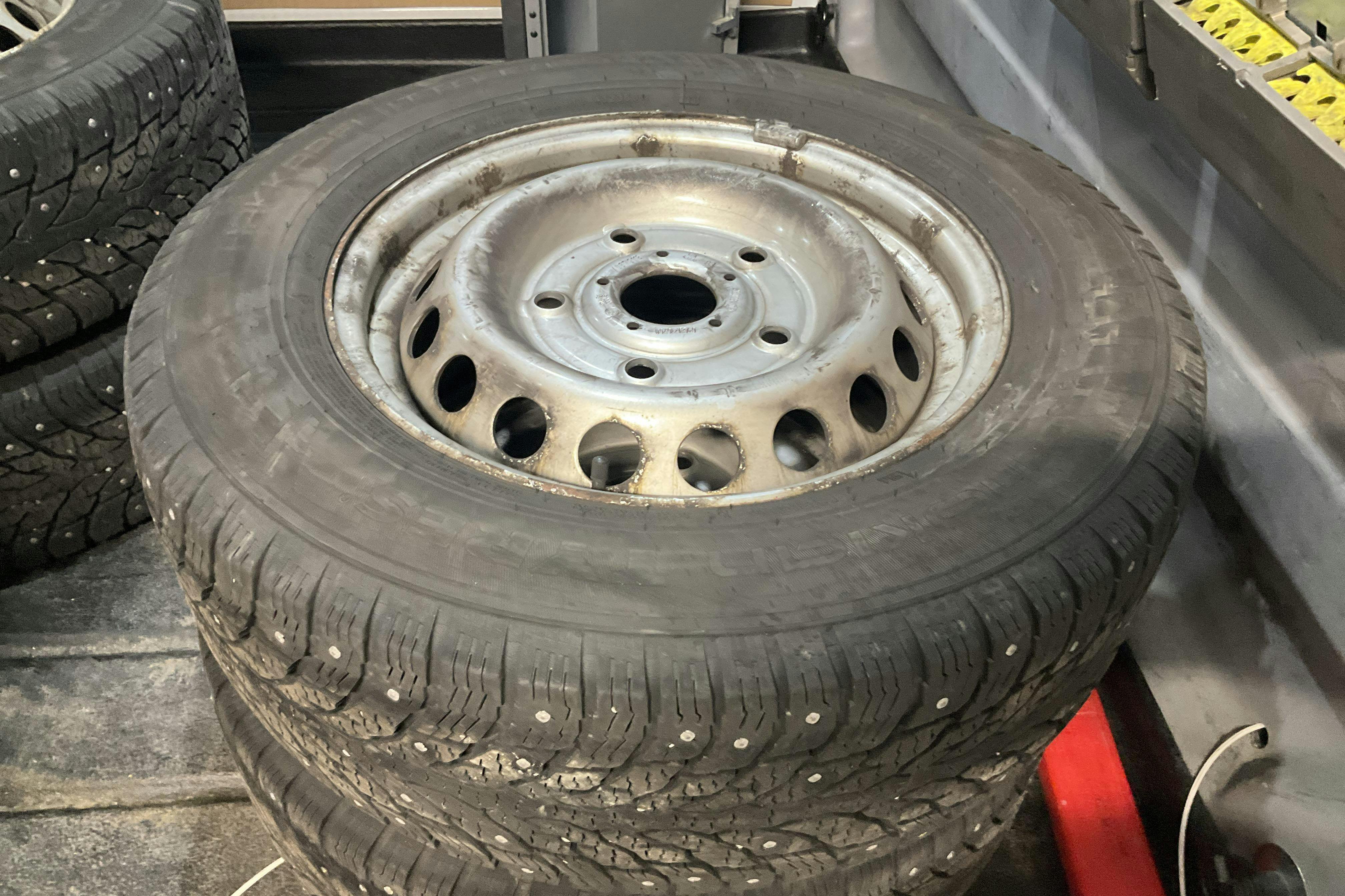 Vehicle Image 10