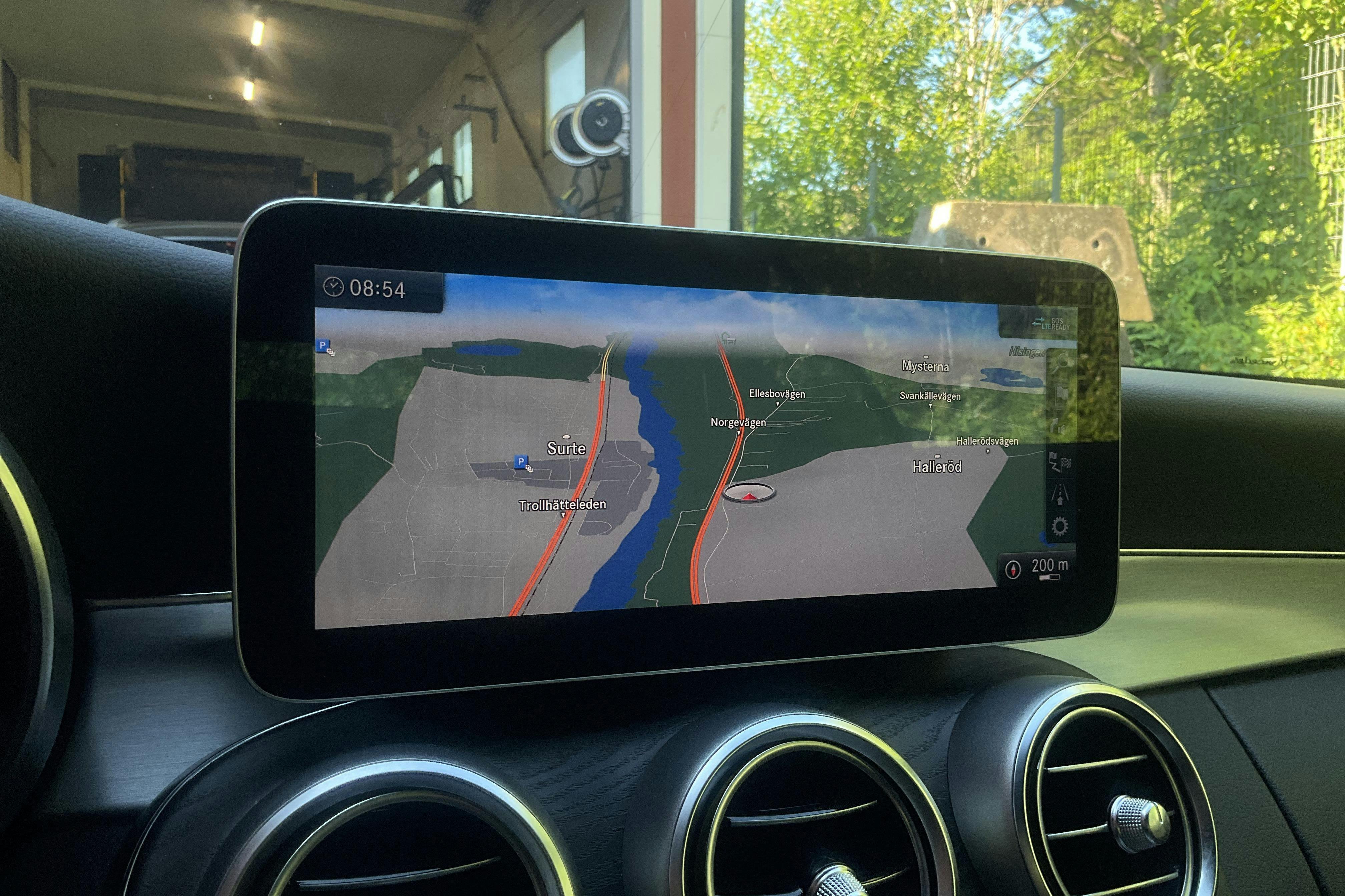 Vehicle Image 16