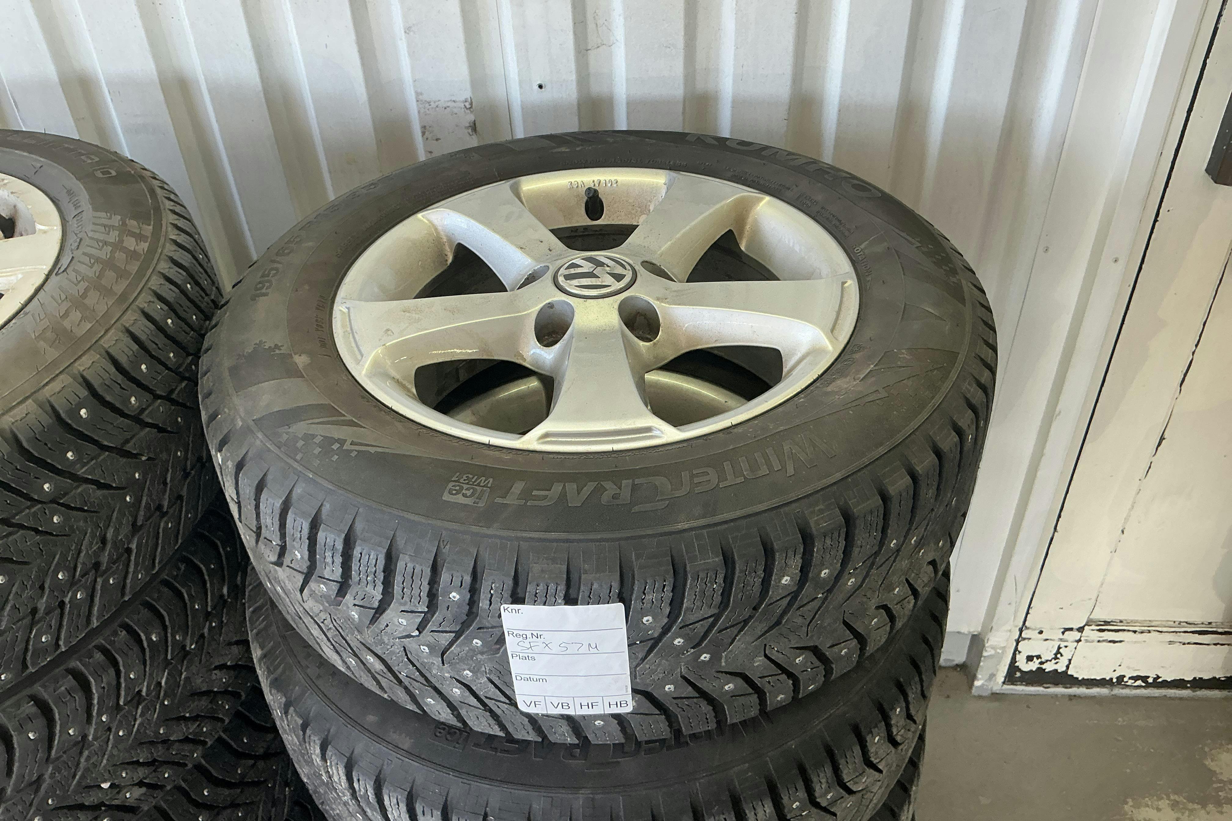 Vehicle Image 14