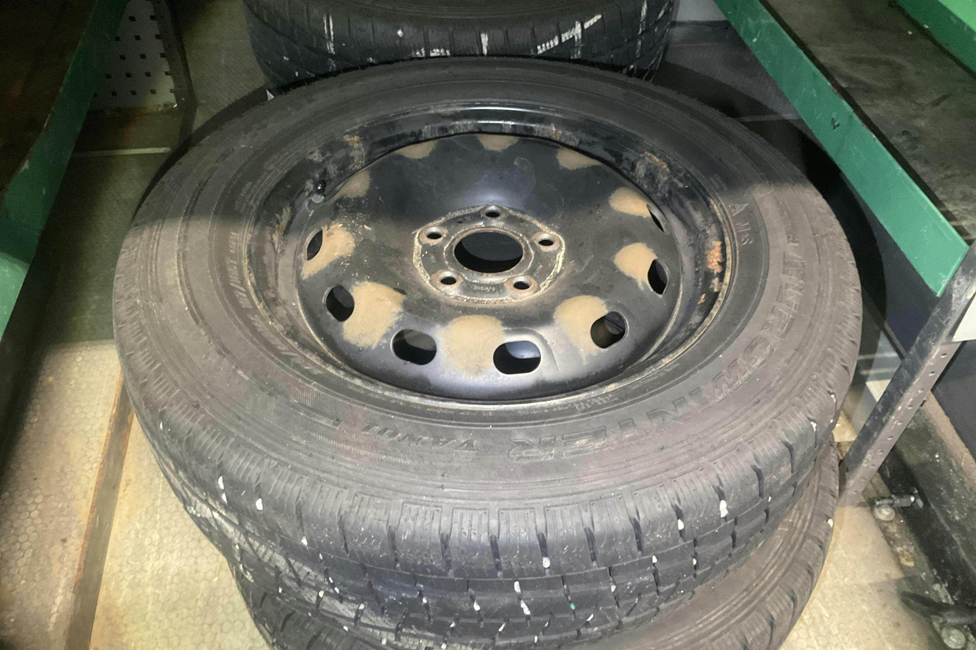Vehicle Image 12