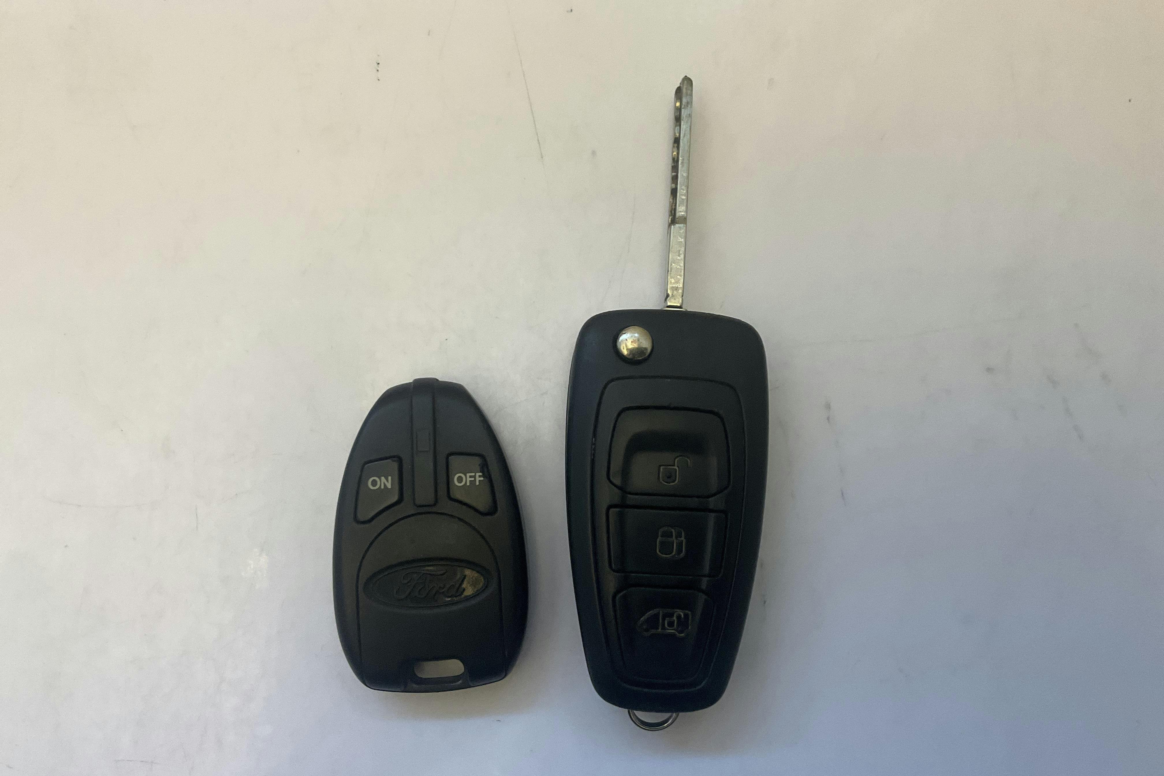 Vehicle Image 13