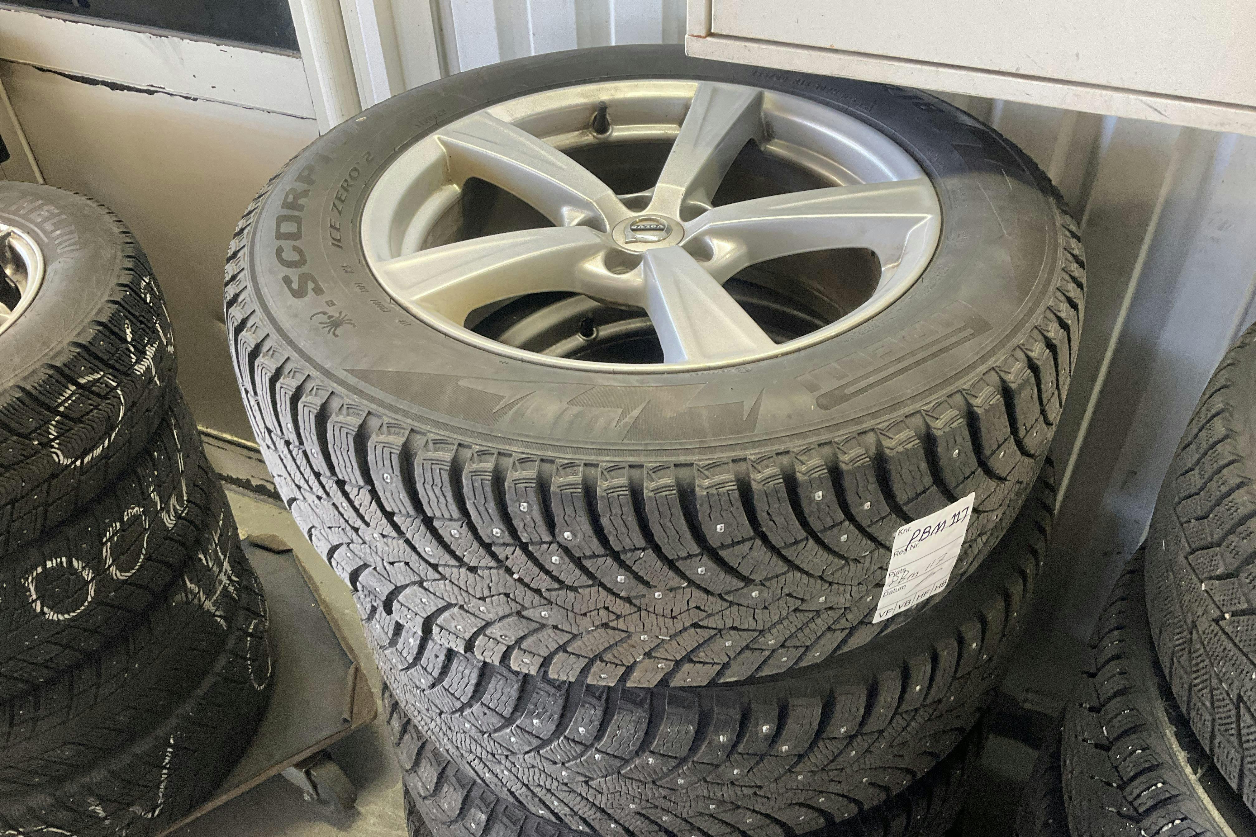 Vehicle Image 14