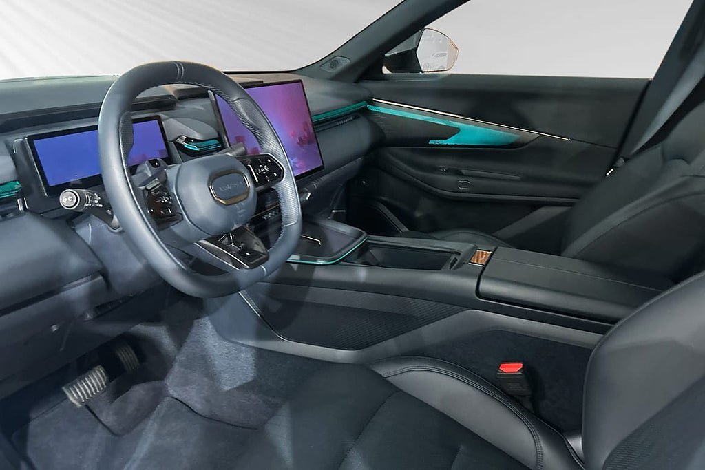 Vehicle Image 6