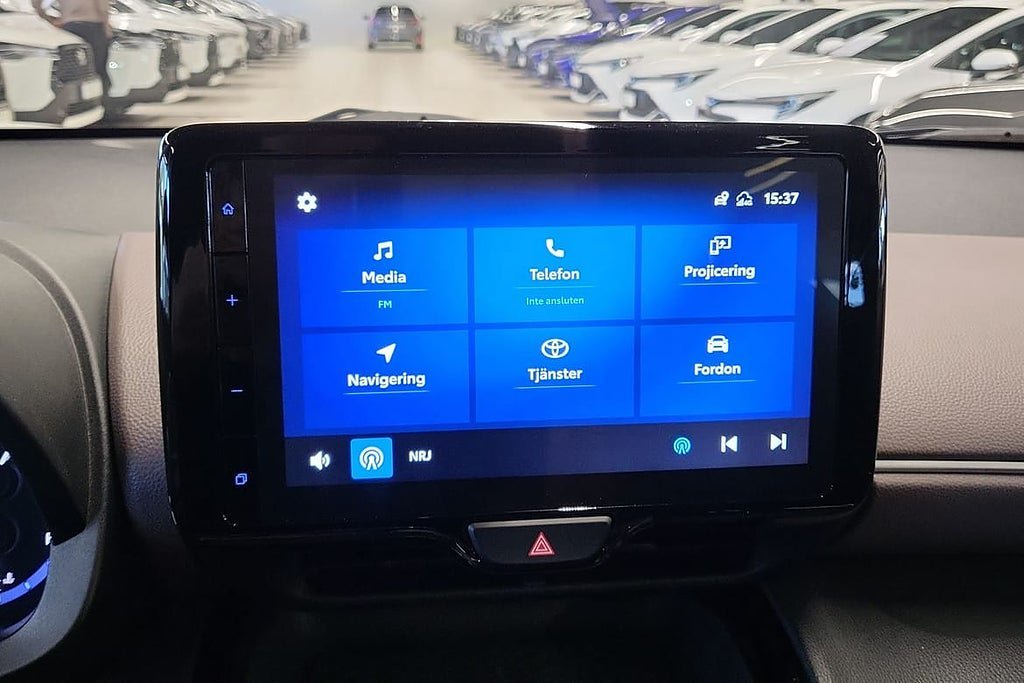 Vehicle Image 14