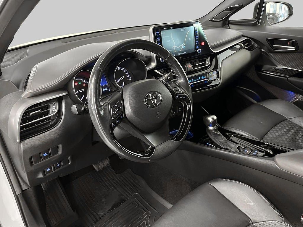 Vehicle Image 14