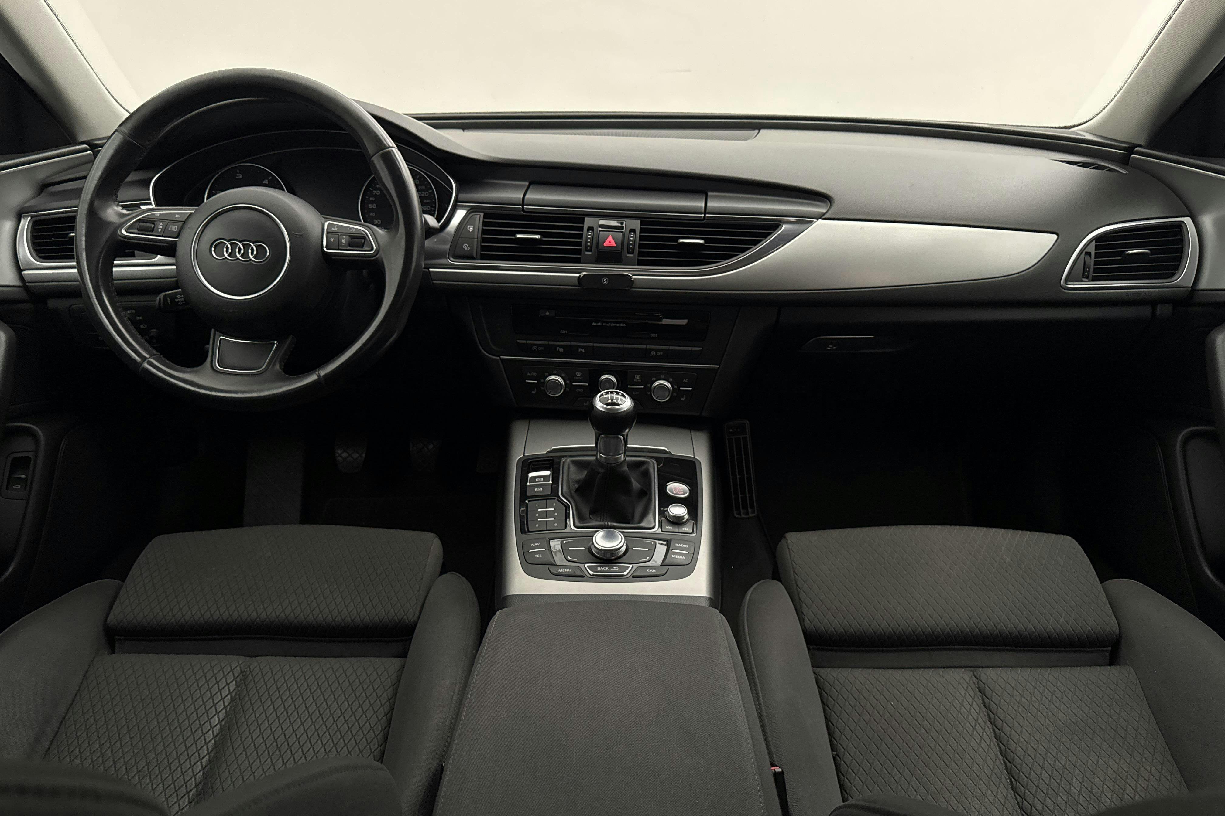 Vehicle Image 6