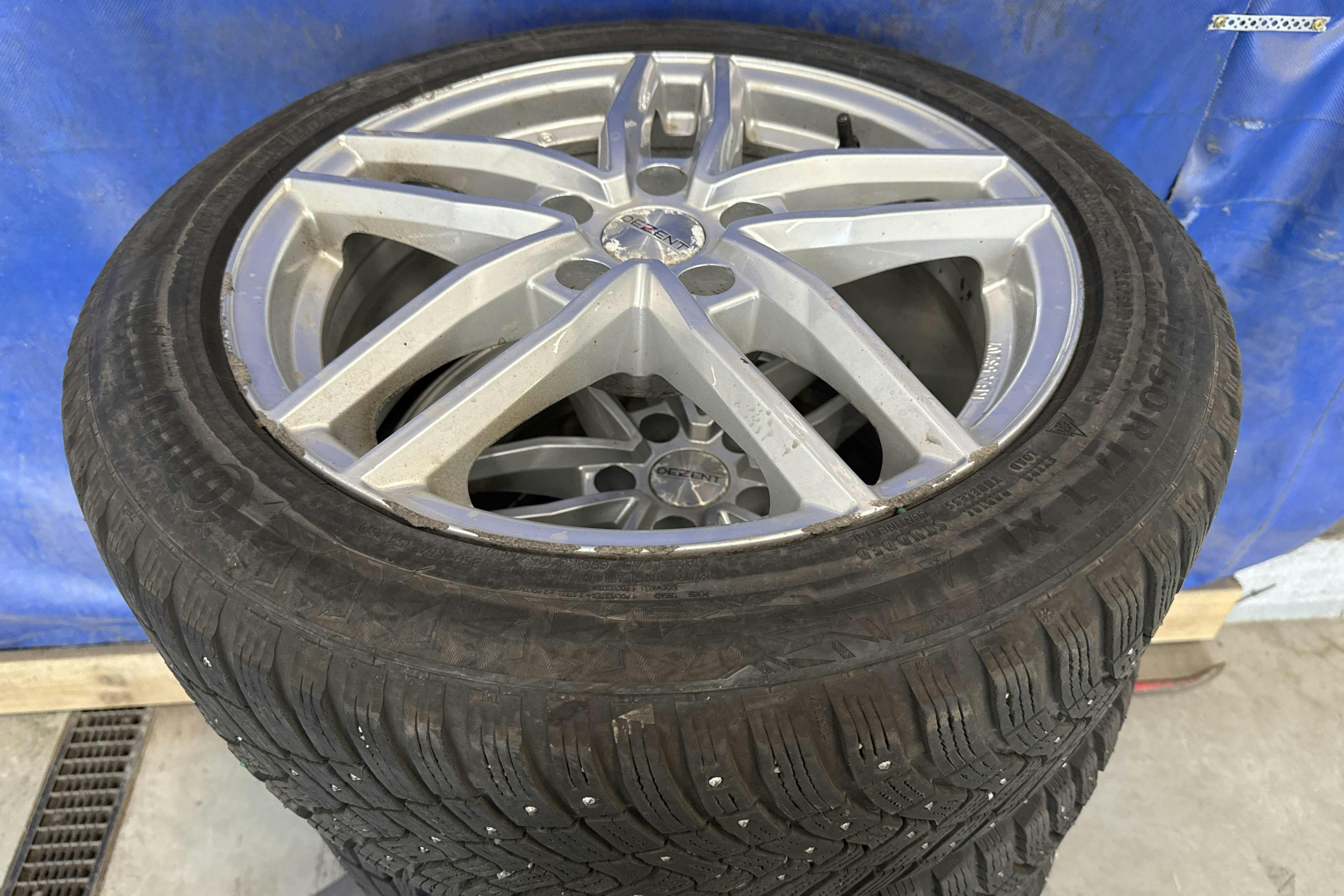 Vehicle Image 11