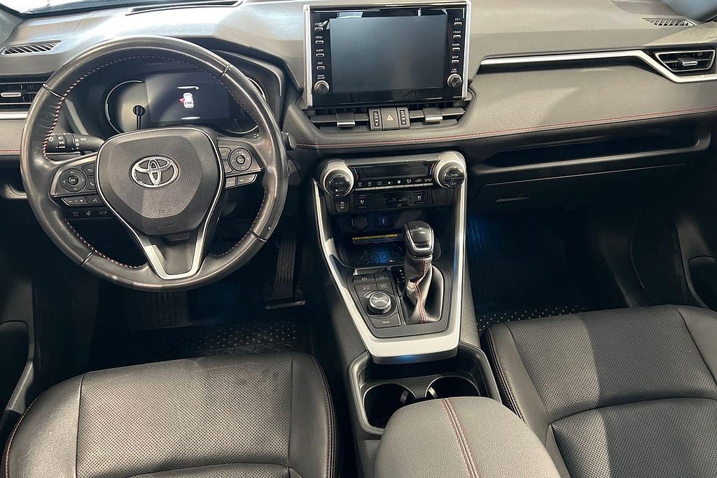 Vehicle Image 10