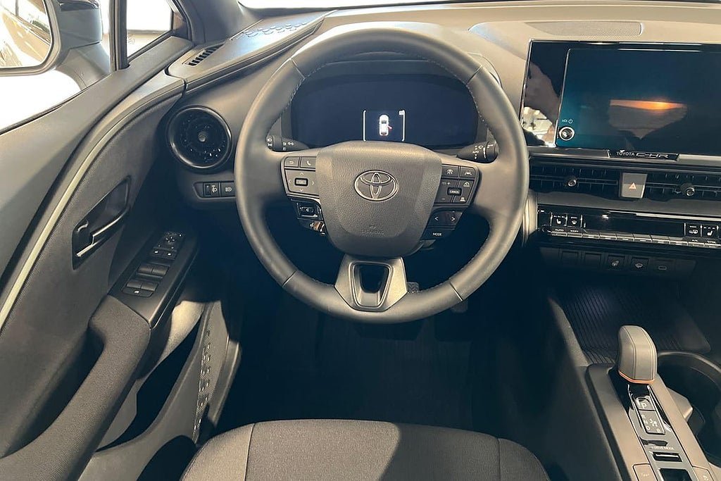 Vehicle Image 11
