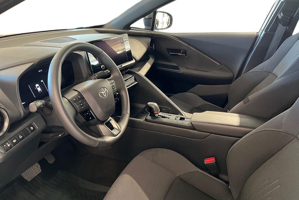 Vehicle Image 14