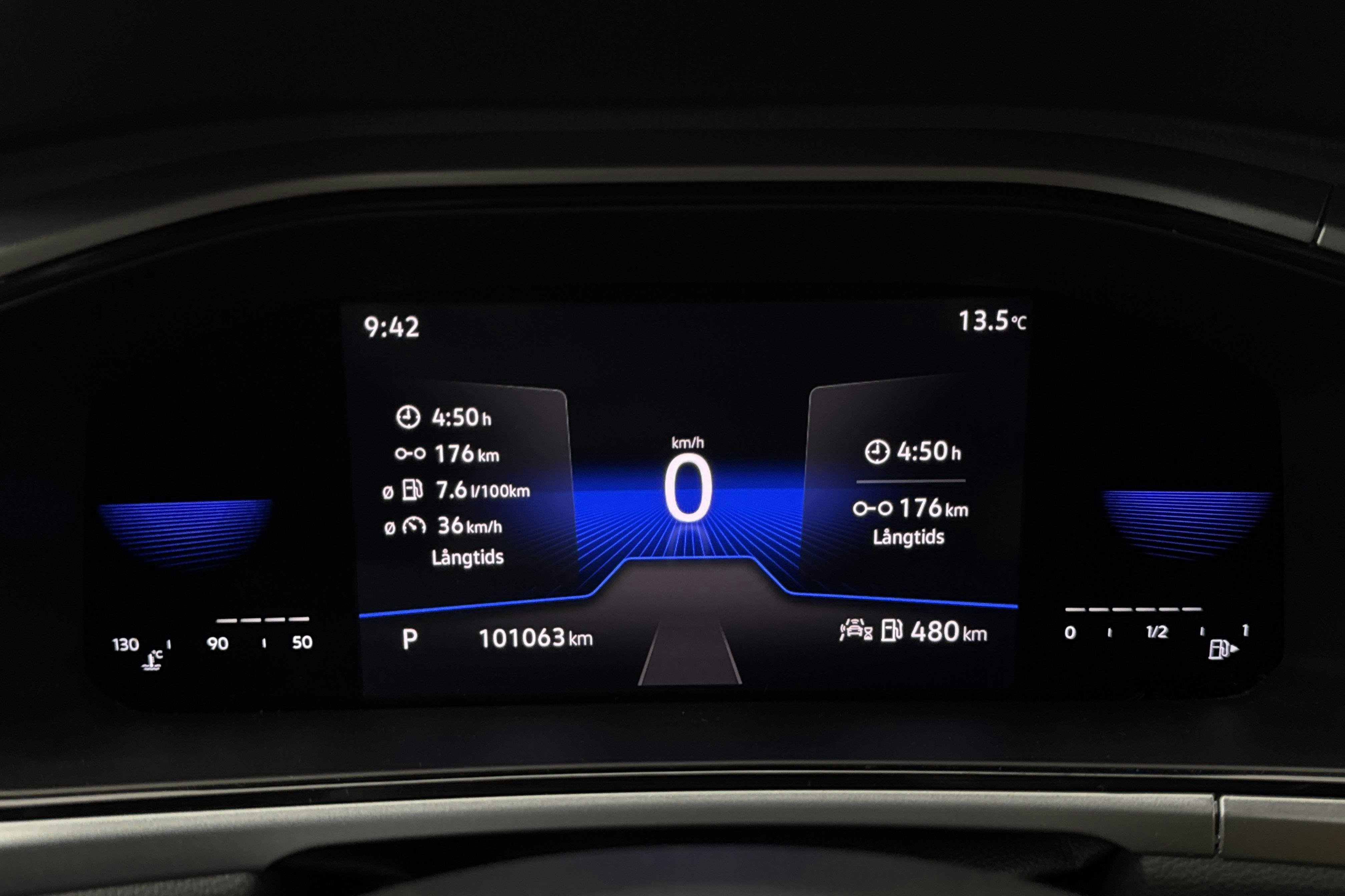 Vehicle Image 10