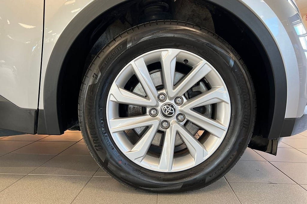 Vehicle Image 17