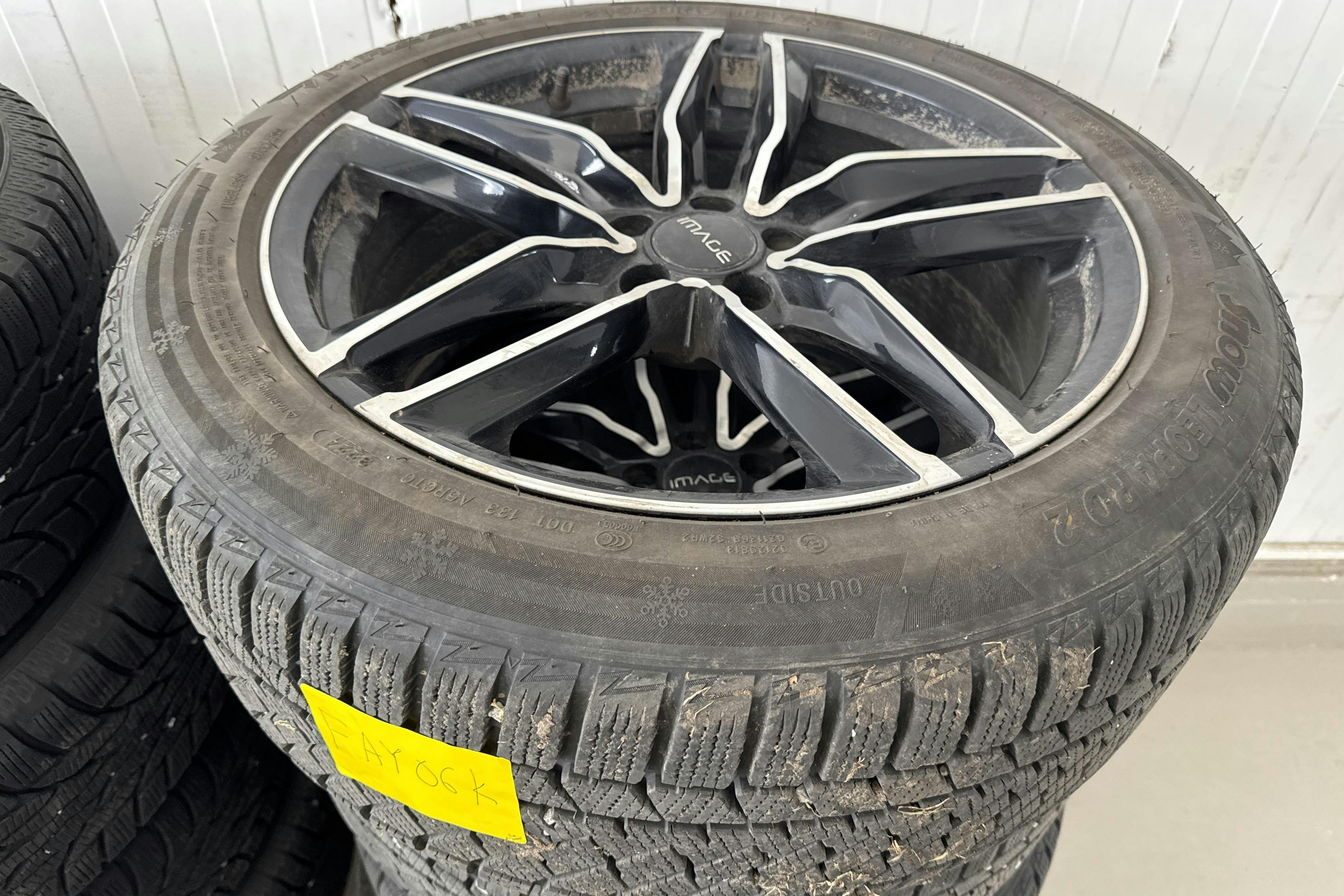 Vehicle Image 19
