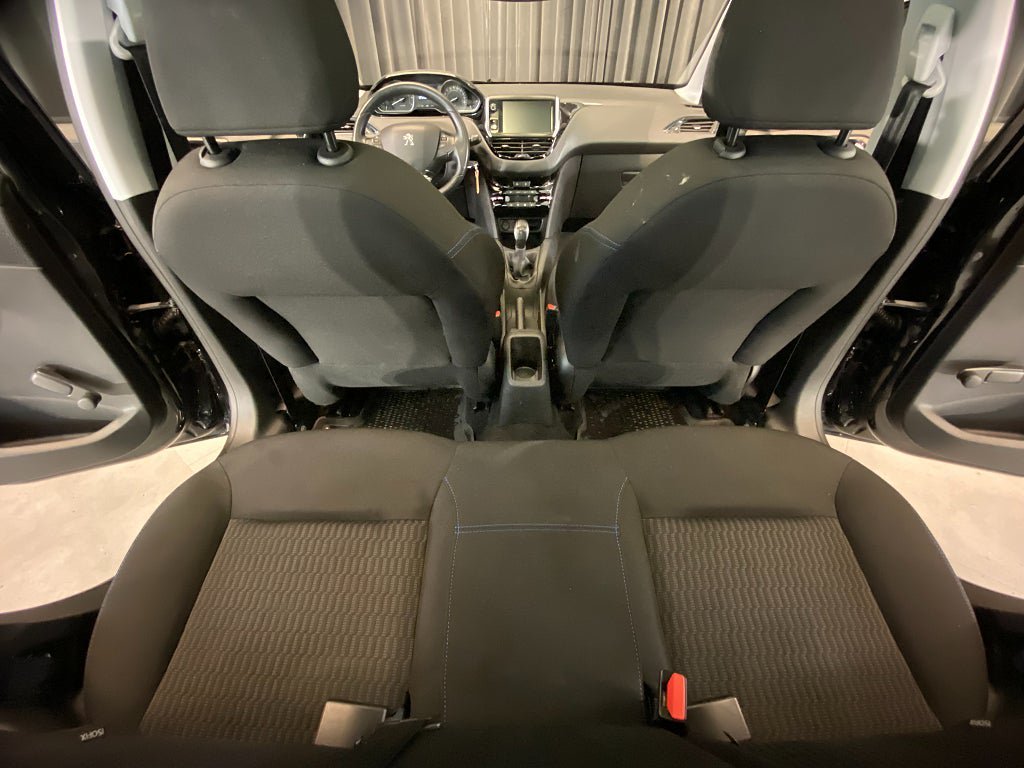 Vehicle Image 33