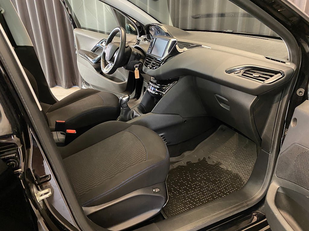 Vehicle Image 38