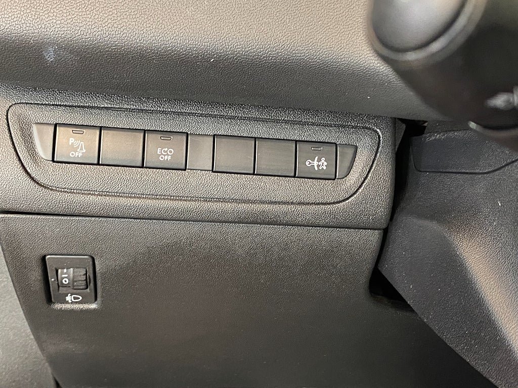Vehicle Image 61