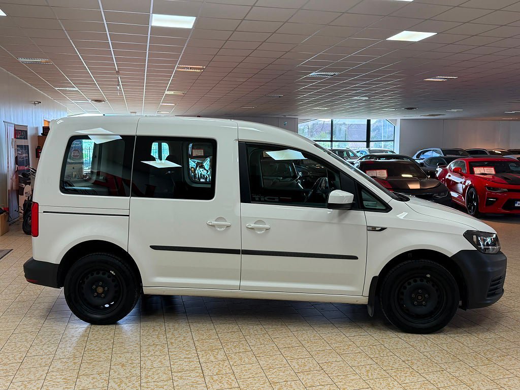 Vehicle Image 8