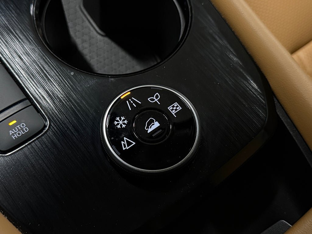 Vehicle Image 23