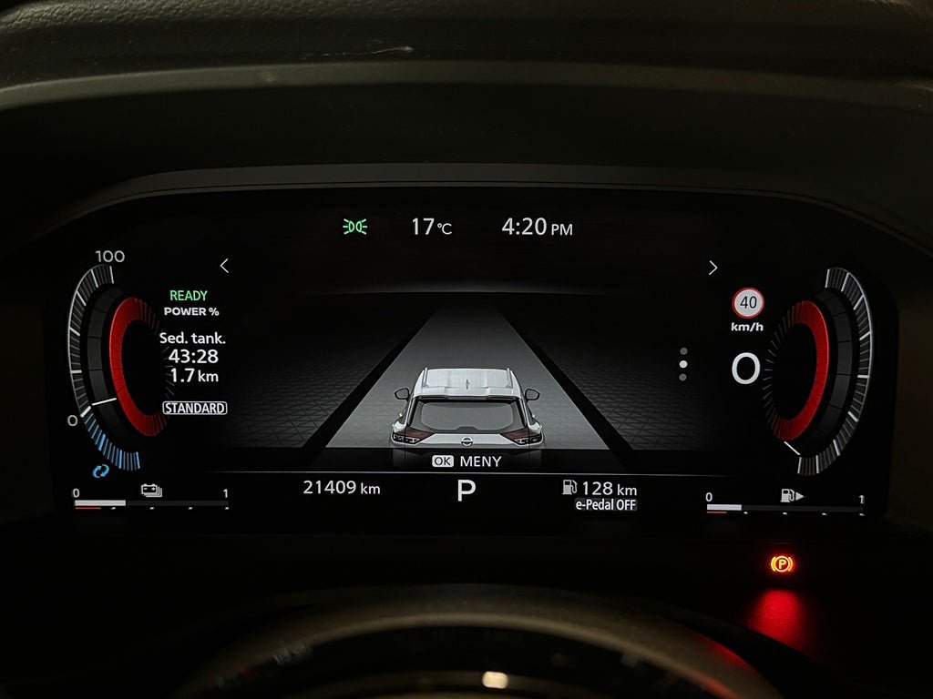 Vehicle Image 25