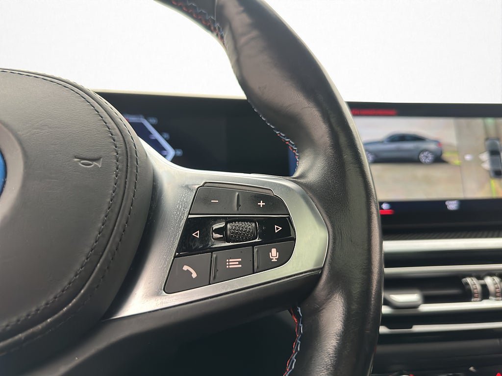 Vehicle Image 26
