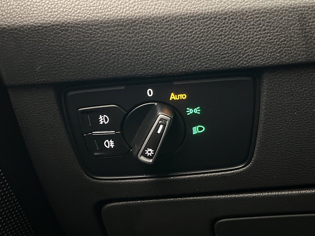 Vehicle Image 27