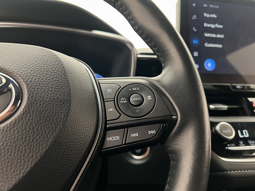 Vehicle Image 16