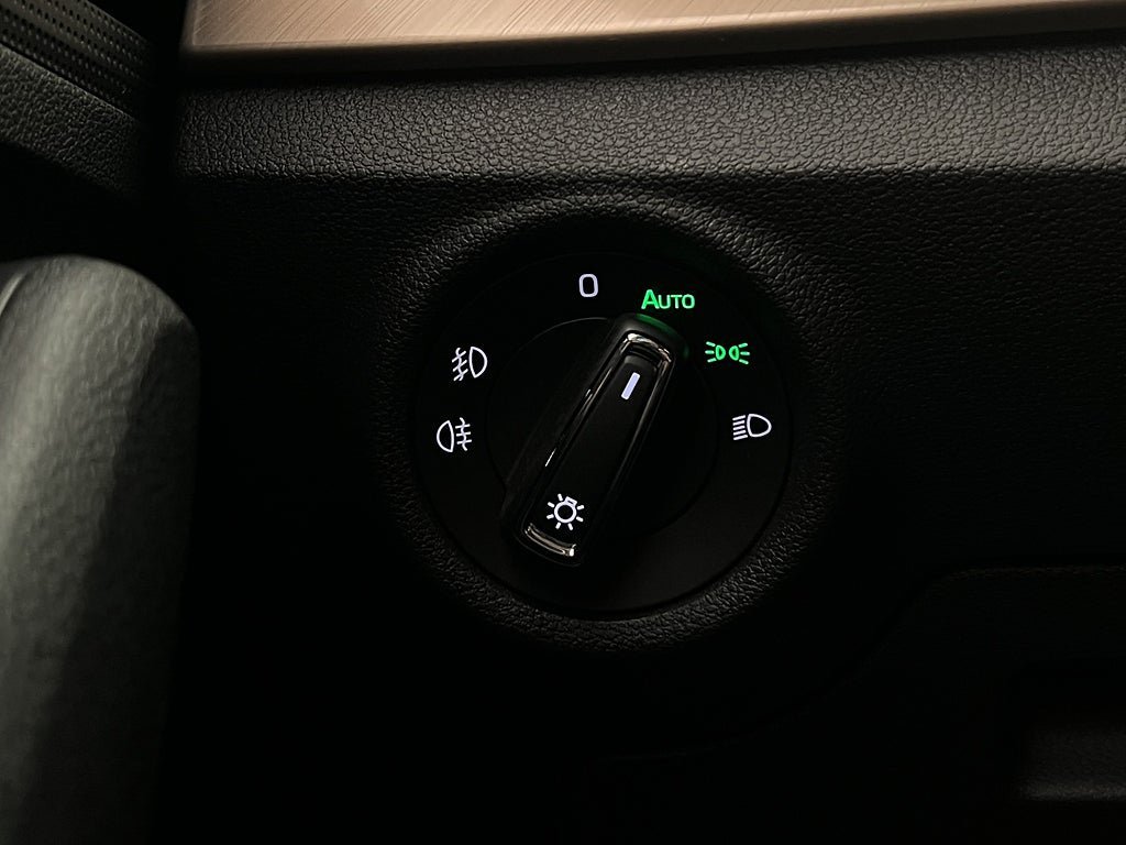 Vehicle Image 29