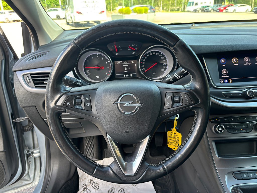 Vehicle Image 24
