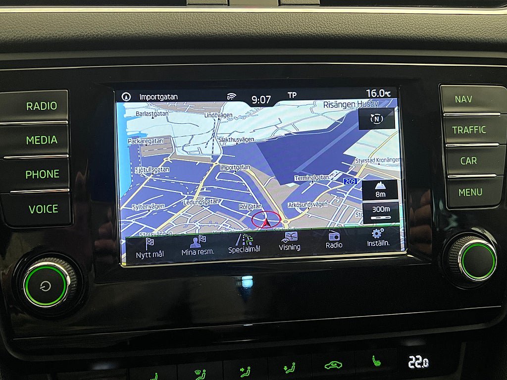 Vehicle Image 22