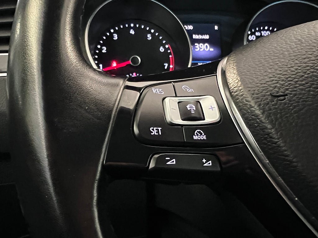 Vehicle Image 24