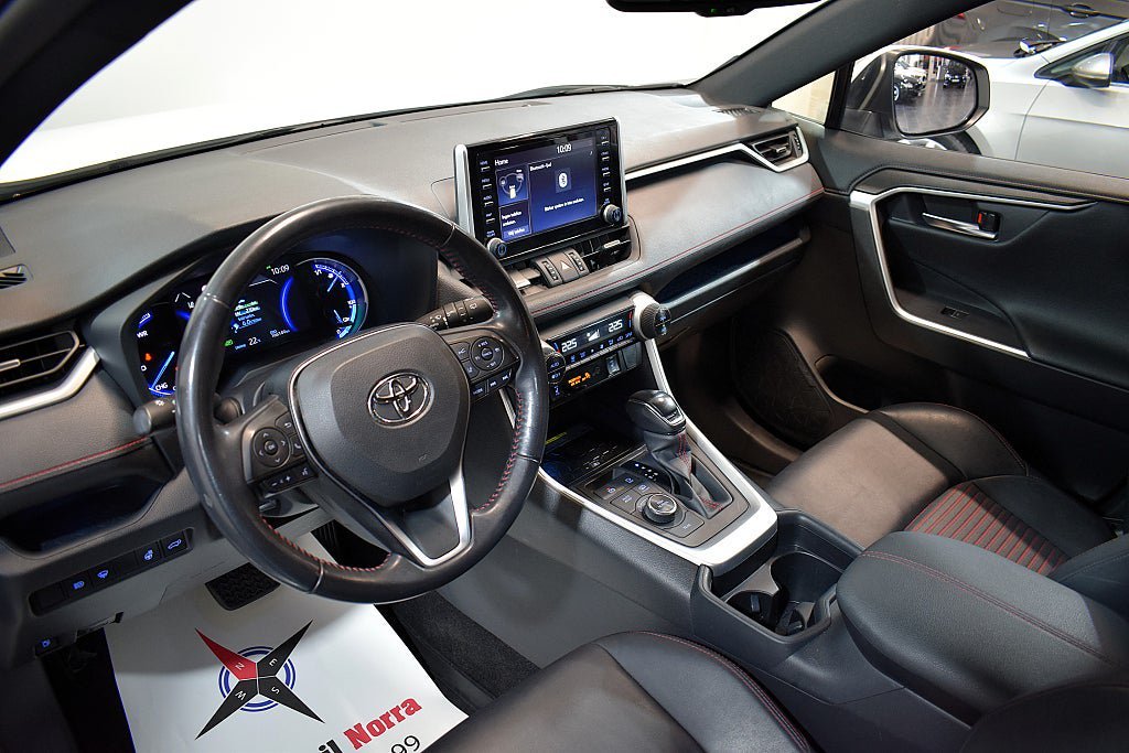 Vehicle Image 9