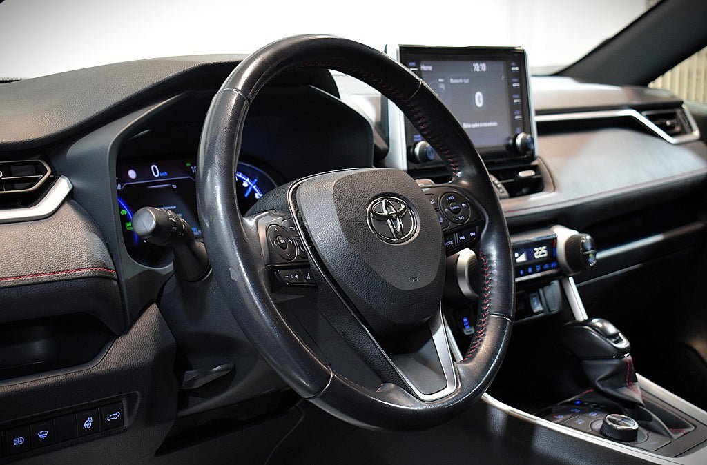Vehicle Image 10