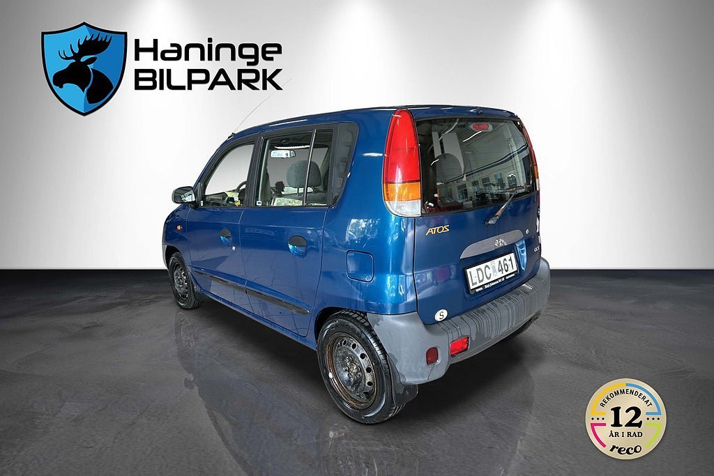 Vehicle Image 6