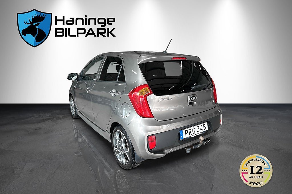 Vehicle Image 6