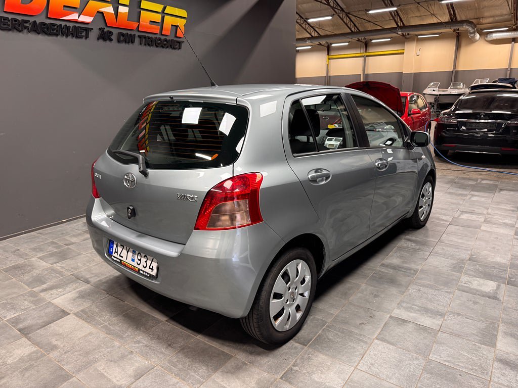 Vehicle Image 9
