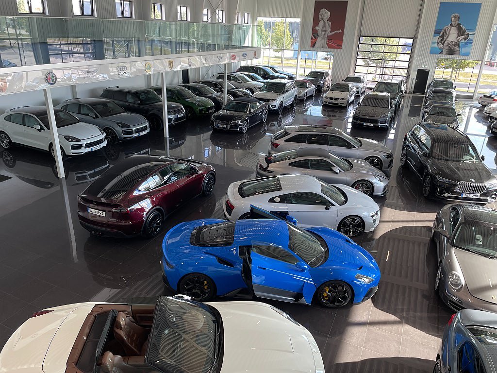 Vehicle Image 7