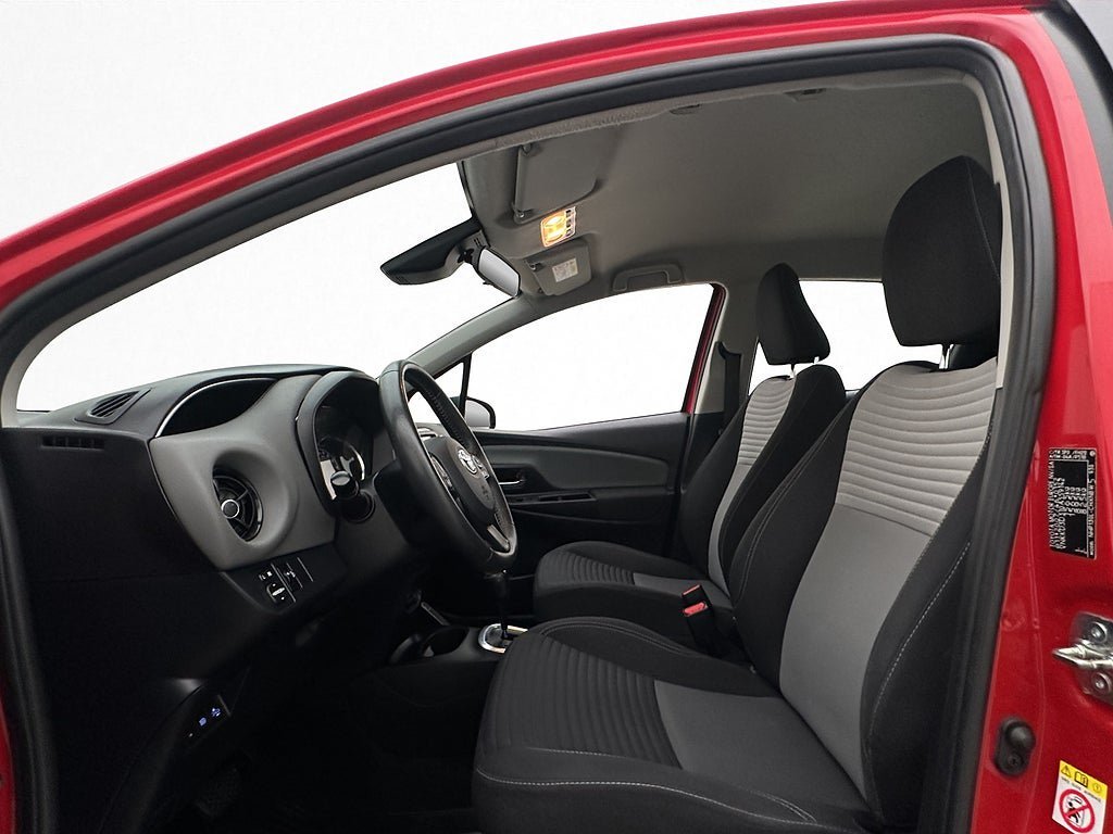 Vehicle Image 12