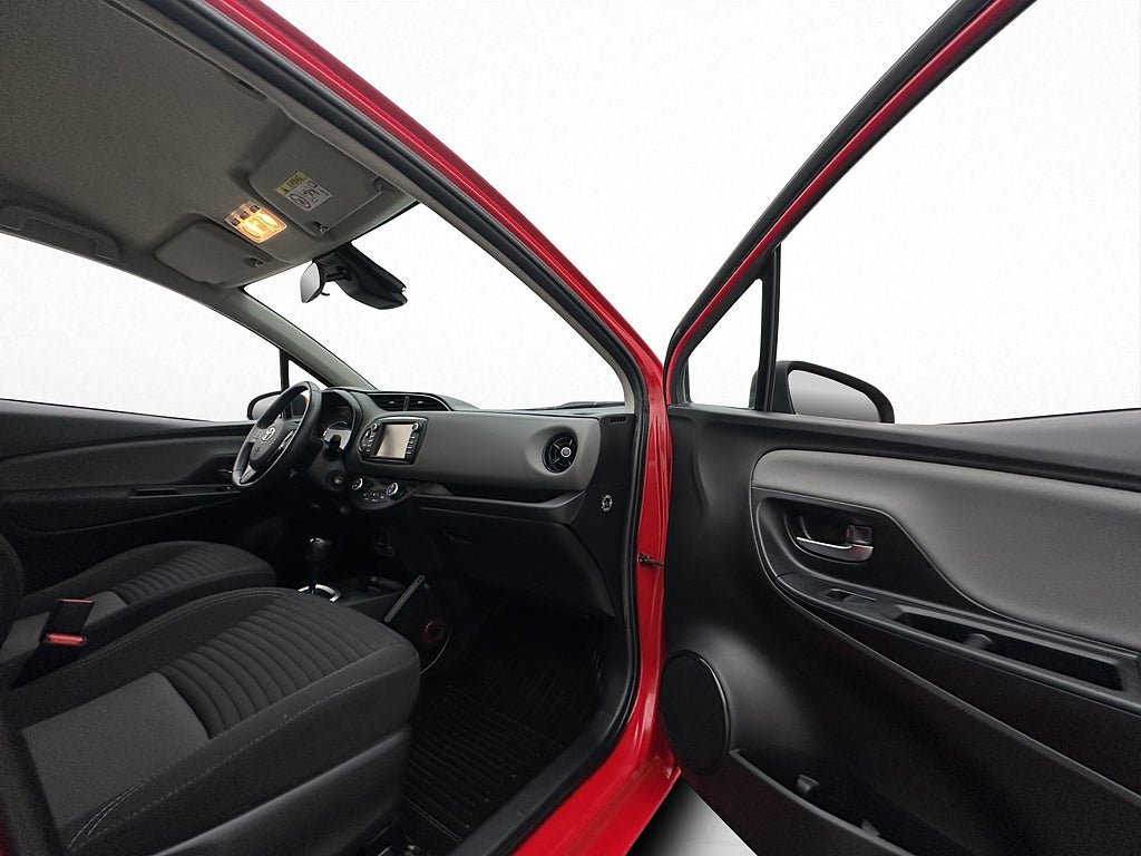 Vehicle Image 15