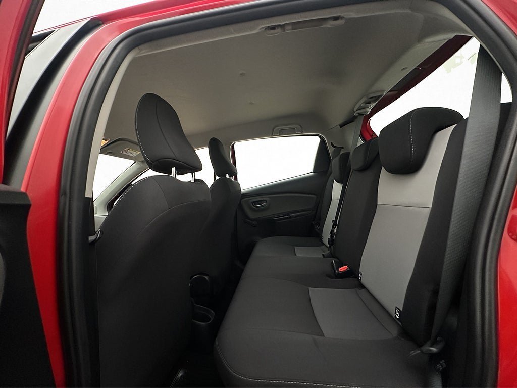 Vehicle Image 17