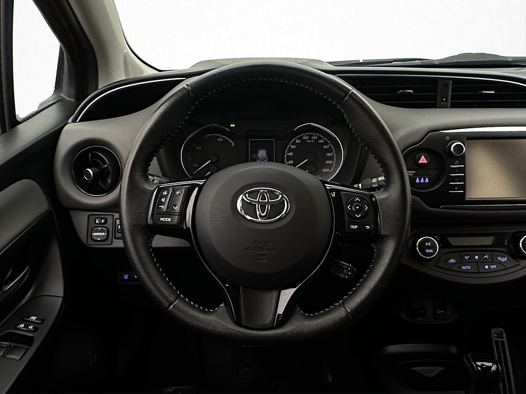Vehicle Image 18